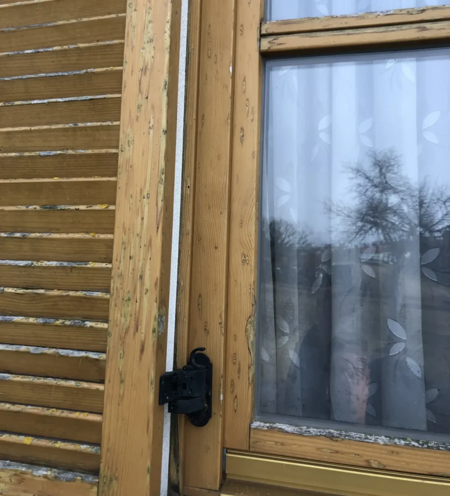 Hagelschaden bei Fenster